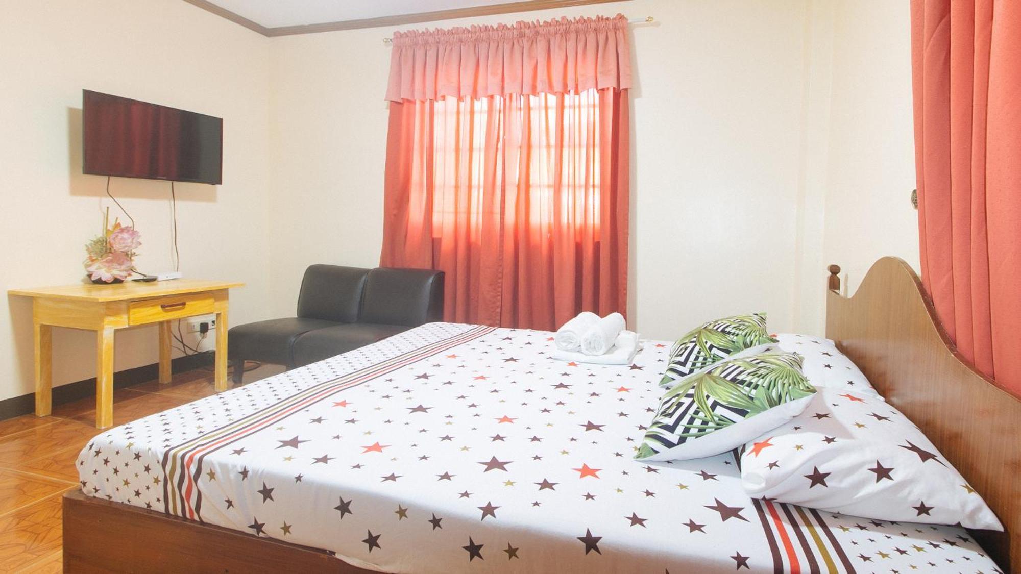 Lauriens Hotel Tagaytay タガイタイ エクステリア 写真