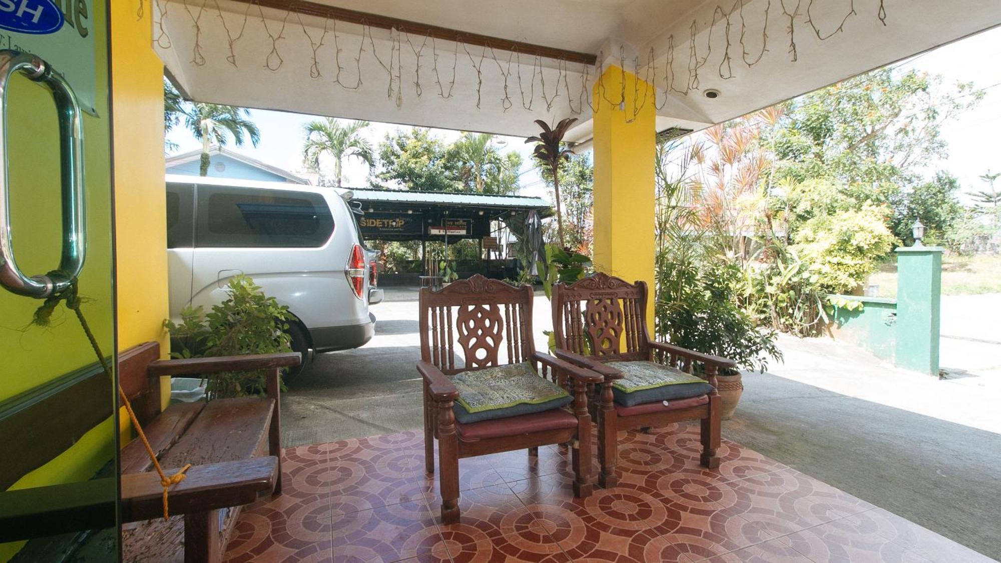 Lauriens Hotel Tagaytay タガイタイ エクステリア 写真